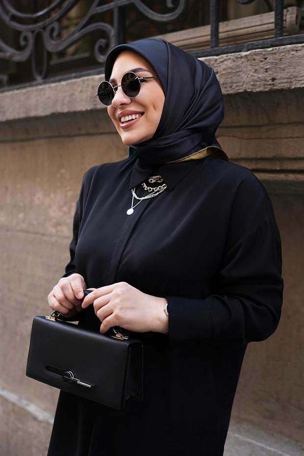 Siyah Çevirmeli Kilitli Omuz Çantası