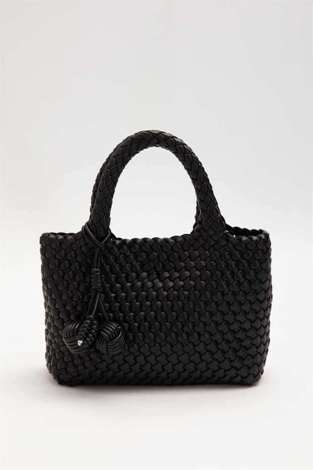 Siyah Charmlı Örgü Model El Çantası
