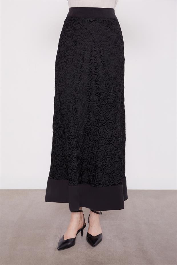 Siyah Çiçek Dantelli Etek Takım