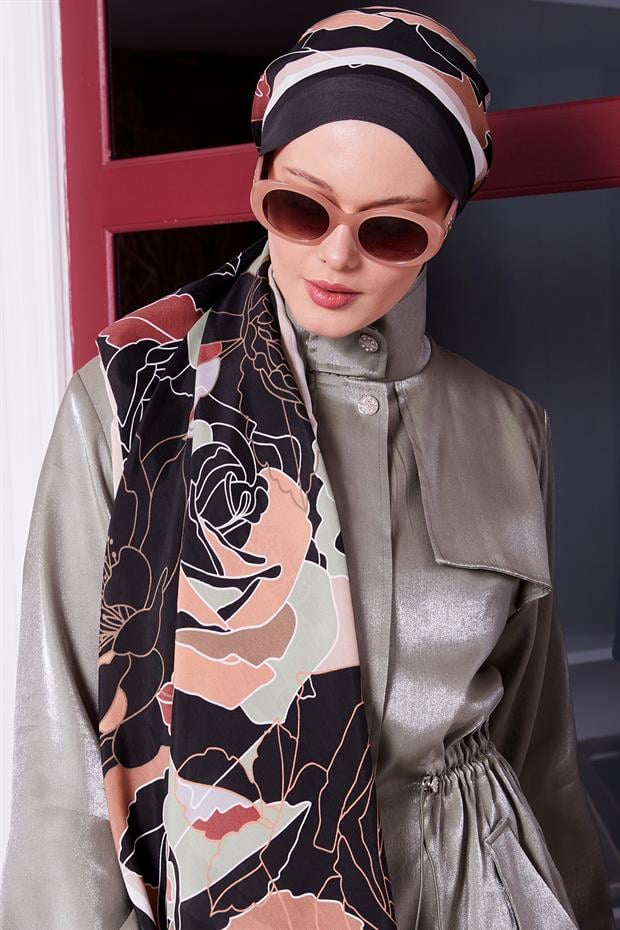 Siyah Çiçek Desen Royal Şal