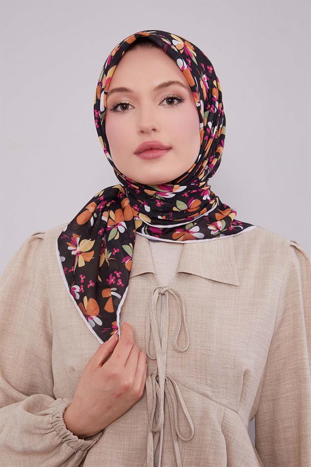 Siyah Çiçek Desen Soft Eşarp
