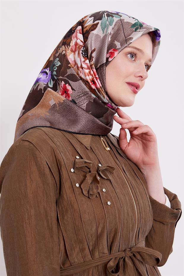 Siyah Çiçek Desen Twill İpek Eşarp