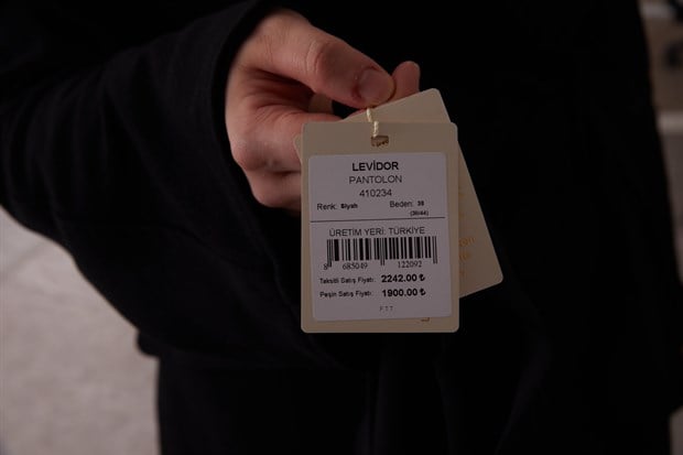 Siyah Çift Düğme Detaylı Pantolon