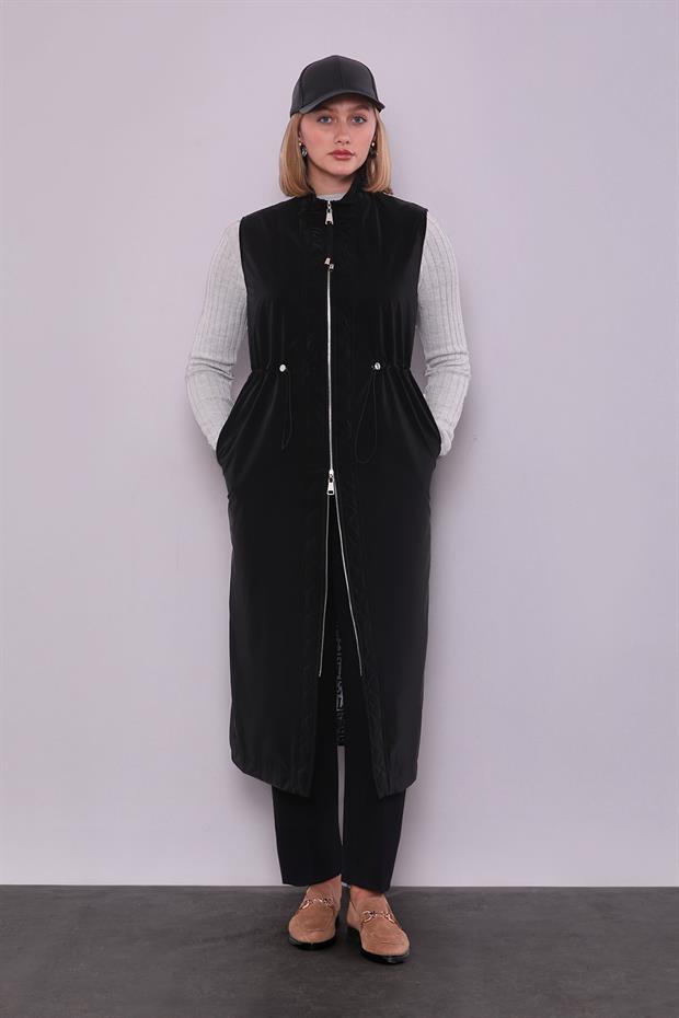 Siyah Çıkarılabilir Detaylı Trençkot