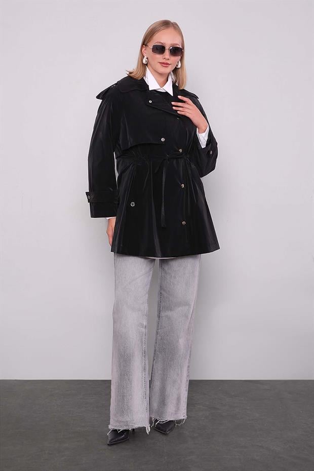 Siyah Çıtçıt Kapamalı Kısa Trençkot