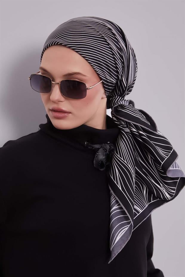 Siyah Çizgi Desen Twill İpek Eşarp