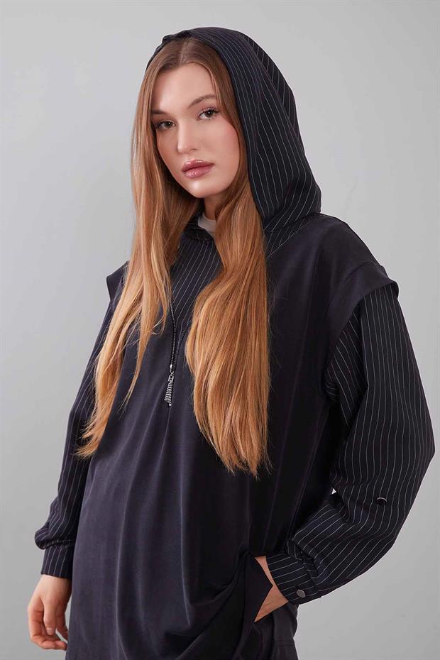 Siyah Çizgi Detaylı Kapüşonlu İkili Takım