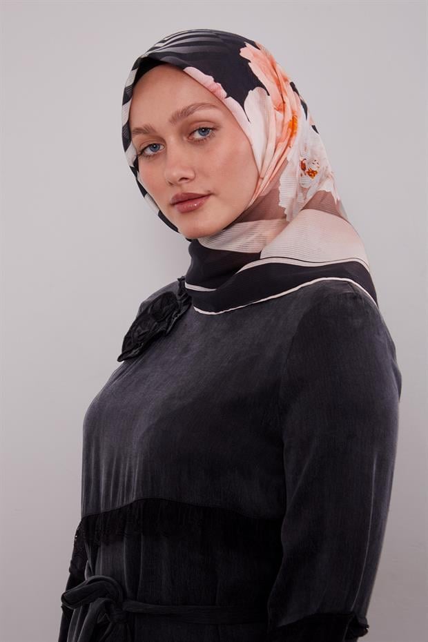 Siyah Çizgili Çiçek Desen Pamuk Eşarp