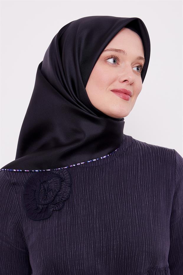 Siyah Çizgili Twill İpek Eşarp