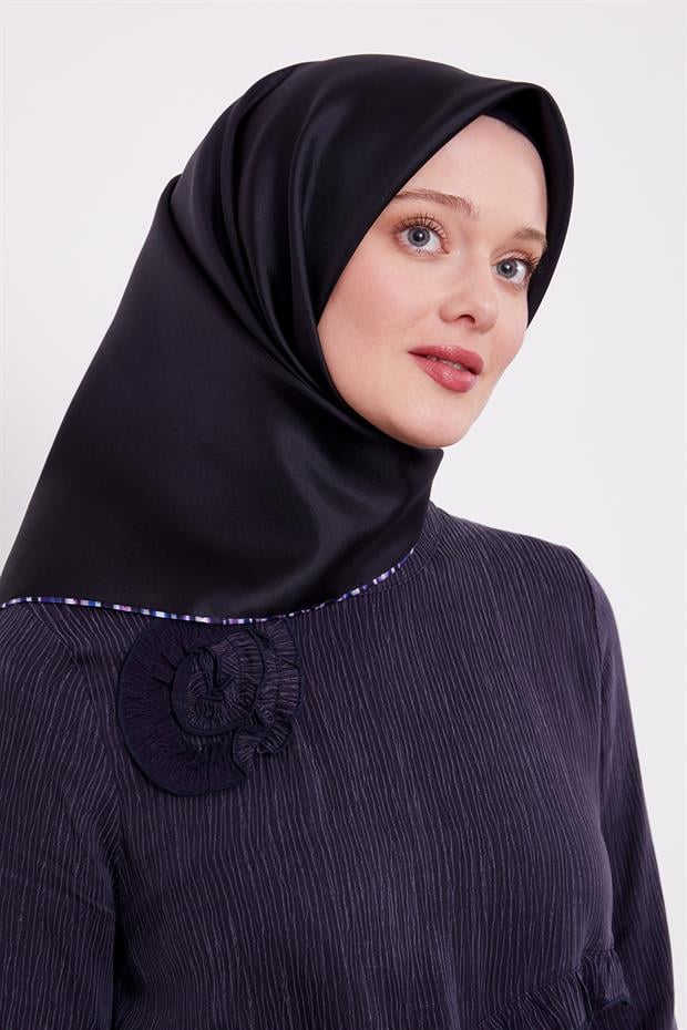 Siyah Çizgili Twill İpek Eşarp