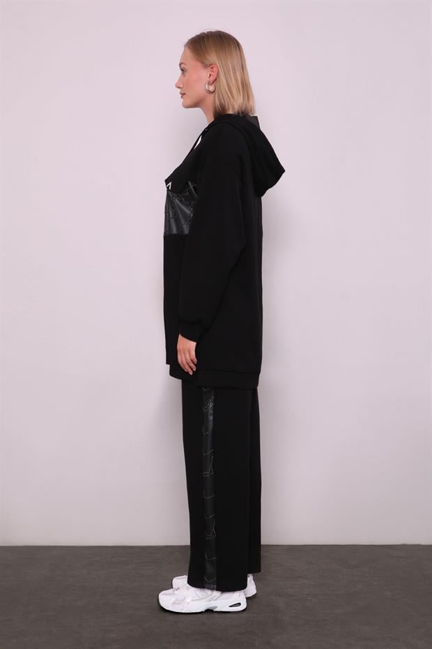 Siyah Deri Detaylı Spor Takım