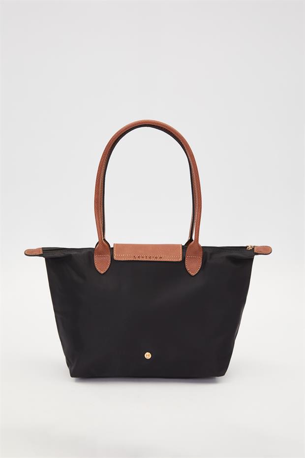 Siyah Deri Kapaklı Uzun Askılı Omuz Çantası