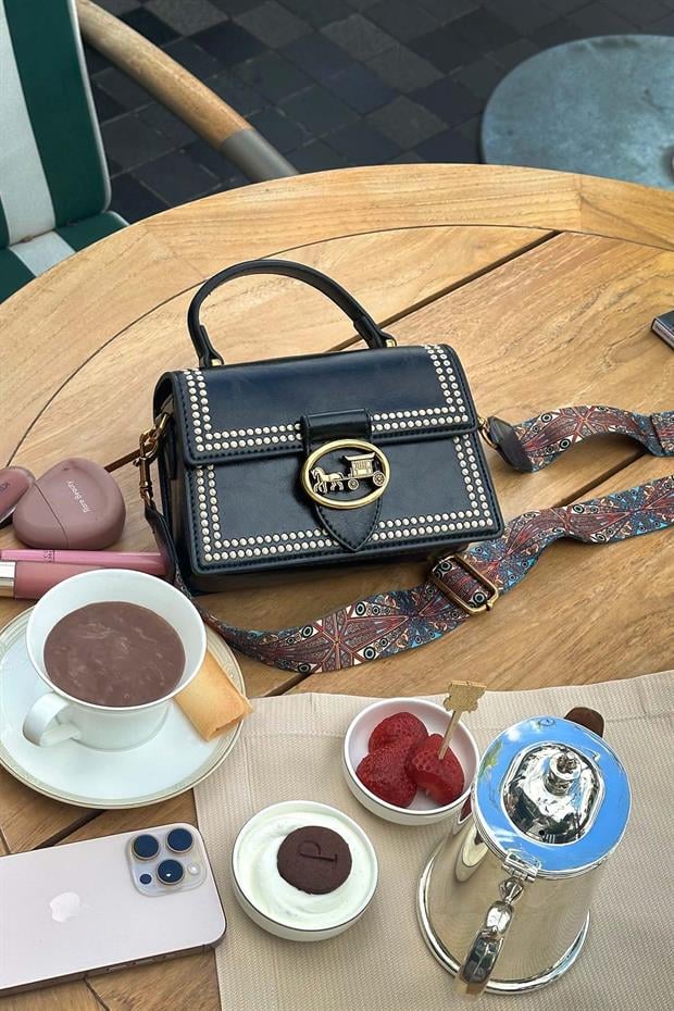 Siyah Desenli Askı Detay Omuz Çantası