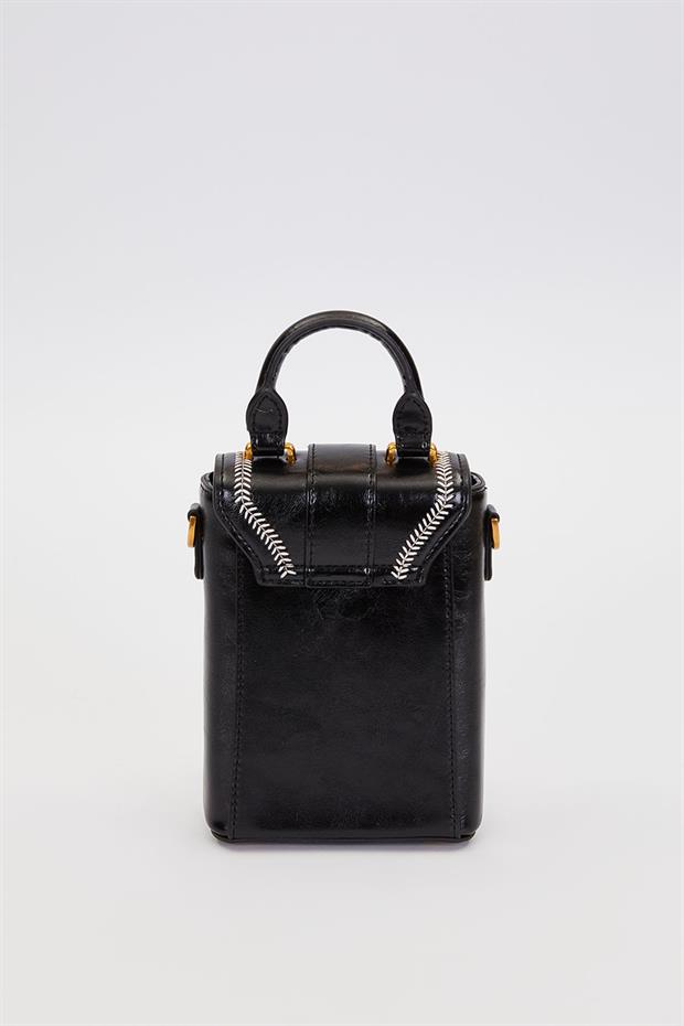 Siyah Dikdörtgen Formlu El Çantası