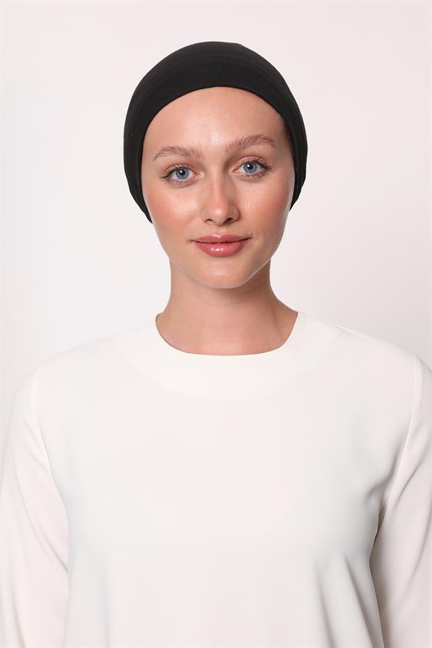 Siyah Dikişsiz Bone