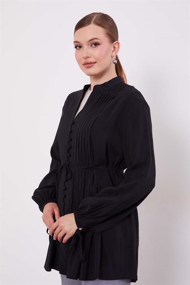 Siyah Düğme Detay Belden Bağlama Gömlek