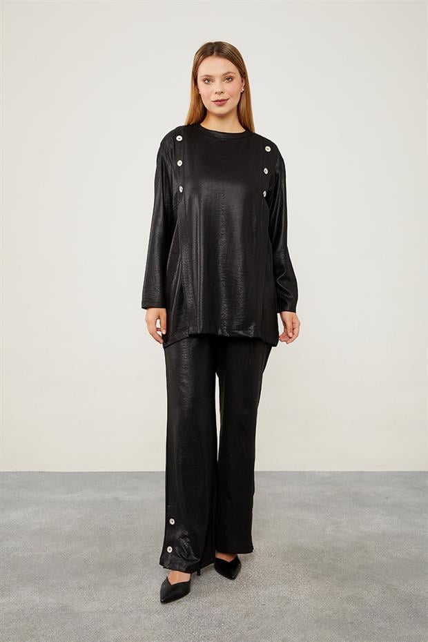 Siyah Düğme Detaylı Bisiklet Yaka İkili Takım