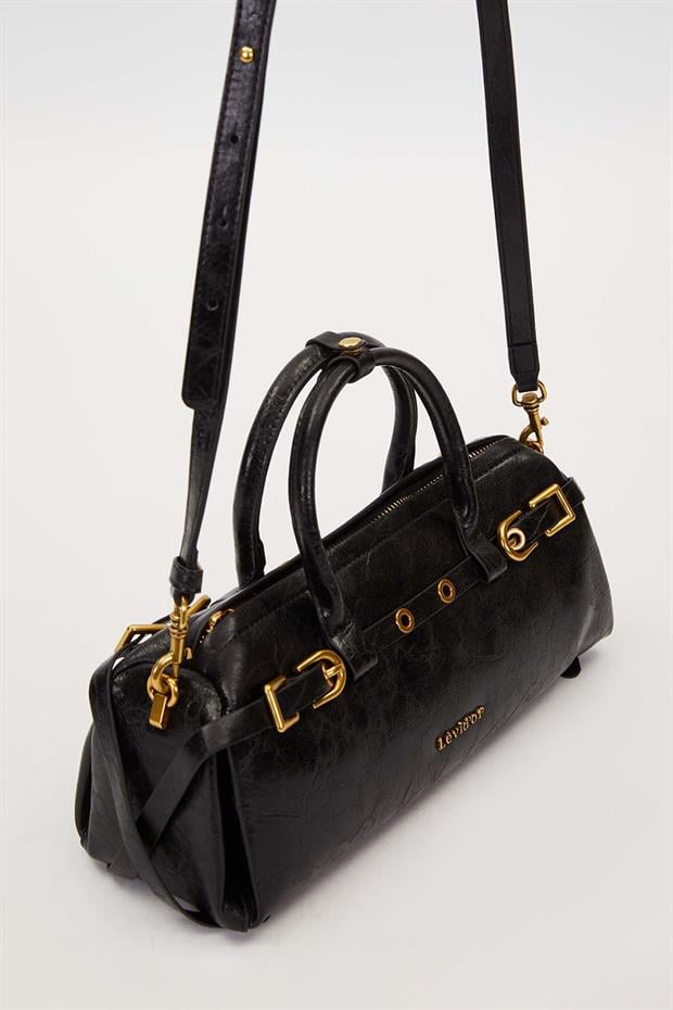 Siyah Eskitme Aksesuarlı El Çantası