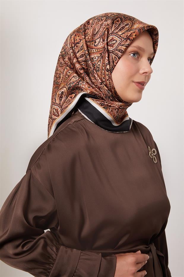 Siyah Etnik Desen Twill İpek Eşarp