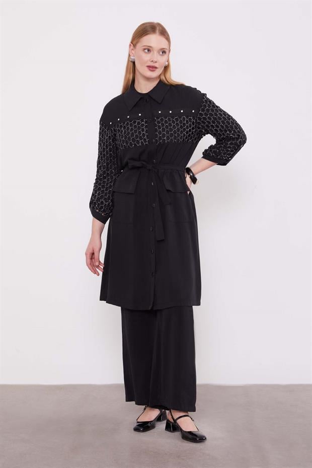 Siyah File Detaylı Cupra Kap