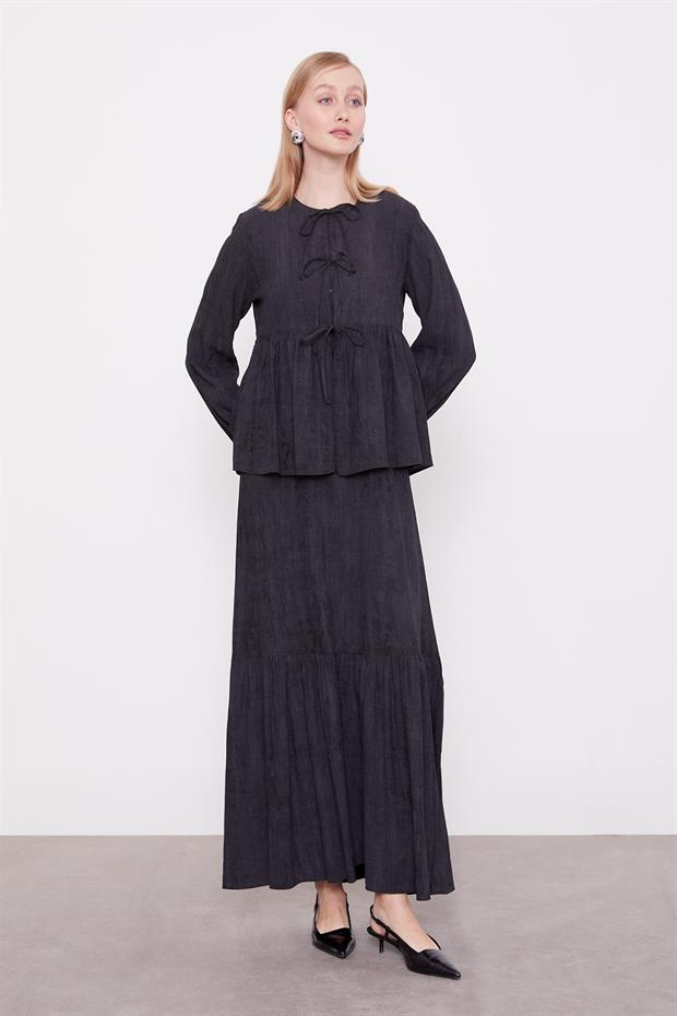 Siyah Fiyonk Detaylı Ceketli Elbise