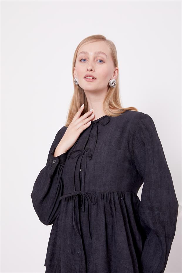 Siyah Fiyonk Detaylı Ceketli Elbise