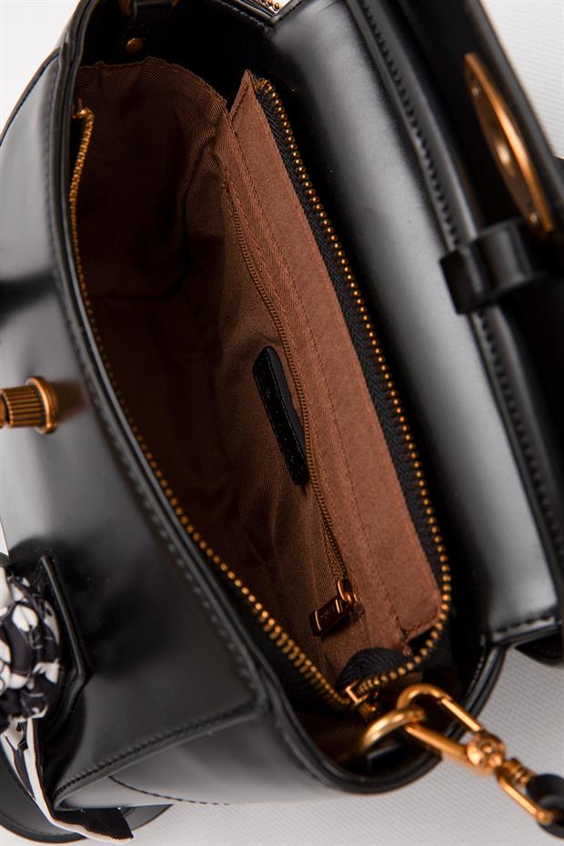 Siyah Fular Detaylı Omuz Çantası