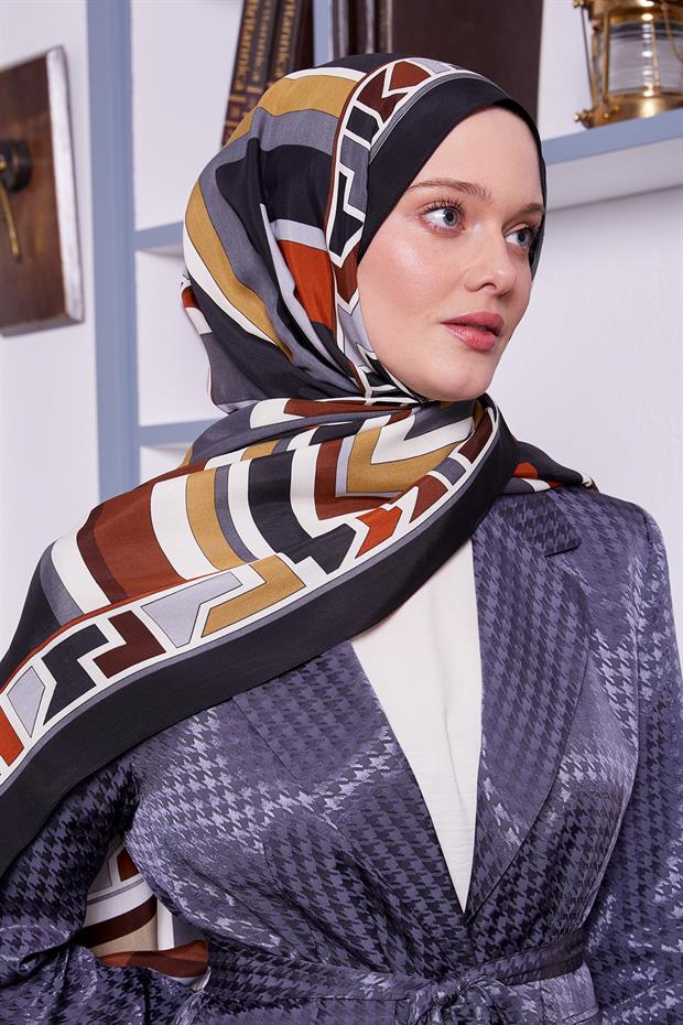 Siyah Geometrik Desen Royal Şal