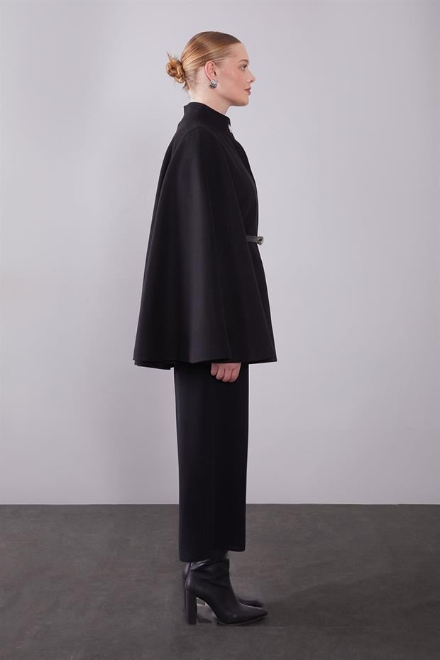 Siyah Gizli Kemer Detaylı Panço