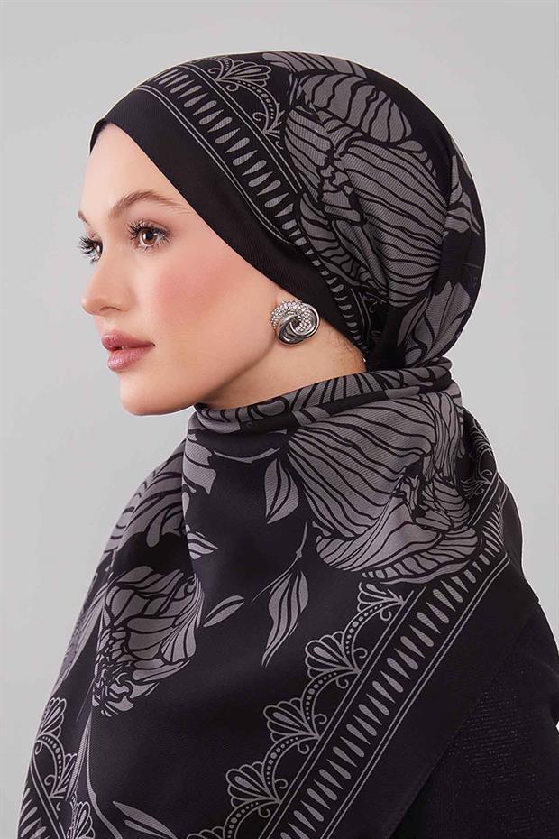 Siyah - Gri Çiçek Desenli Yün İpek Şal