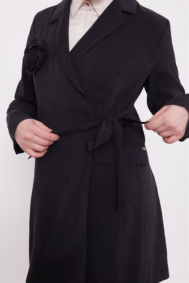 Siyah Gül Broş Detaylı Ceket Takım