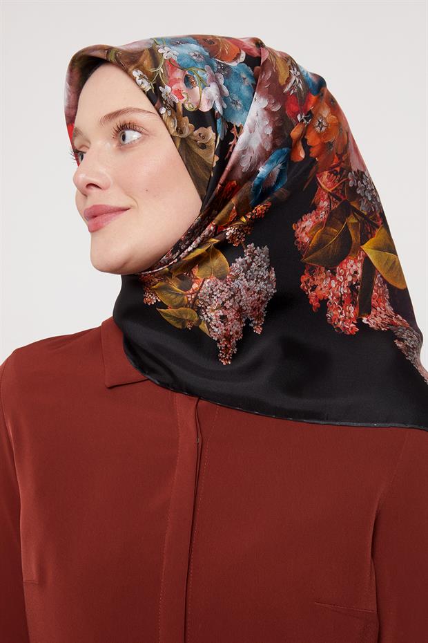 Siyah Karışık Gül Desen Twill İpek Eşarp