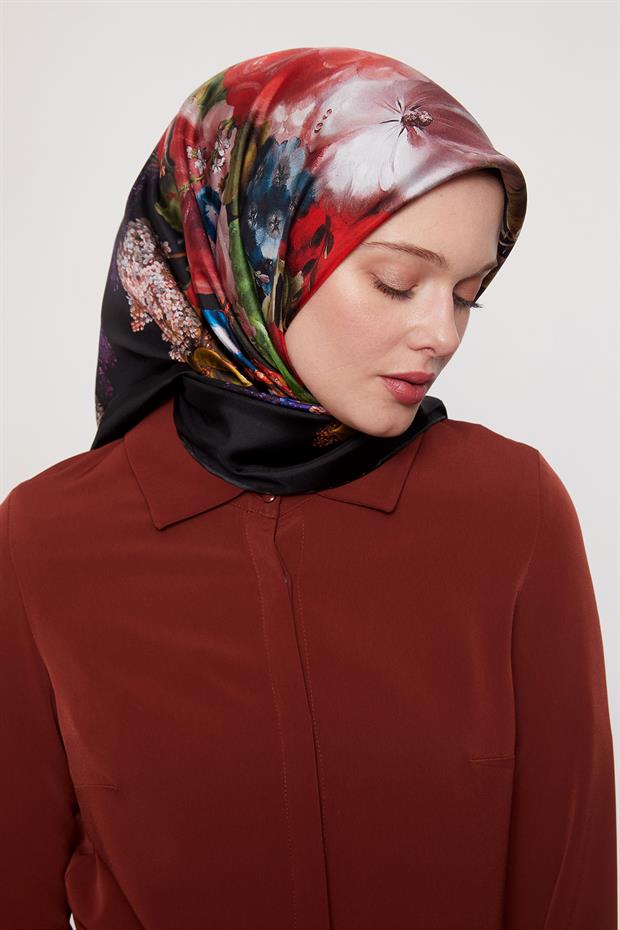 Siyah Karışık Gül Desen Twill İpek Eşarp
