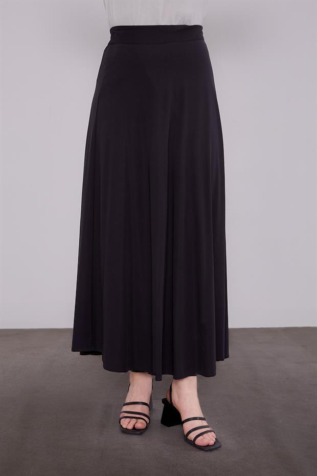 Siyah İki Renkli Asimetrik Etekli Takım