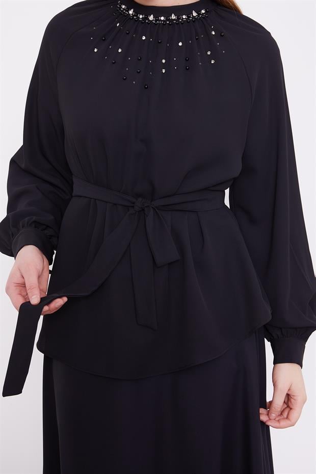 Siyah İnci Yaka Detay Etek Takım