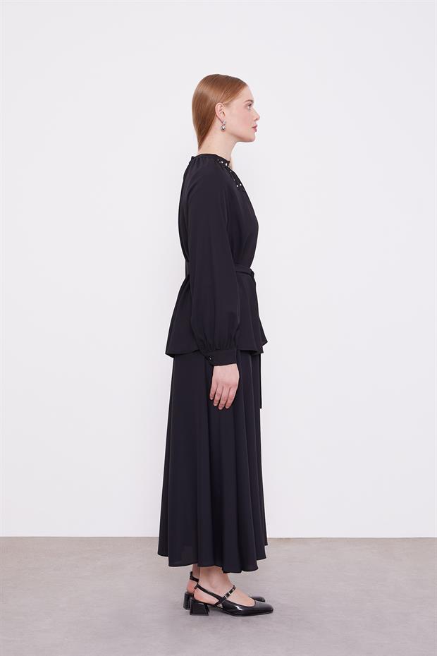 Siyah İnci Yaka Detay Etek Takım