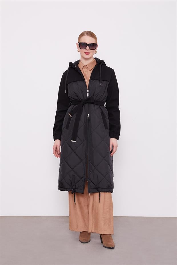 Siyah Kapitone Kaşeli Kuşak Detay Mont