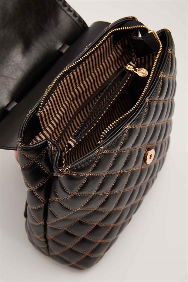 Siyah Kapitone Model Sırt Çantası