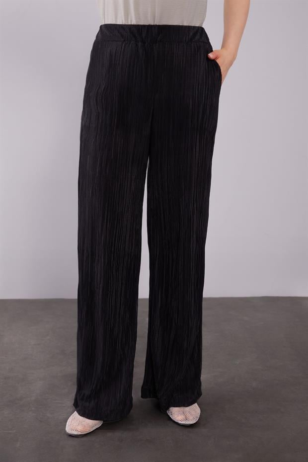 Siyah Kapüşonlu Bağcık Detaylı İkili Takım