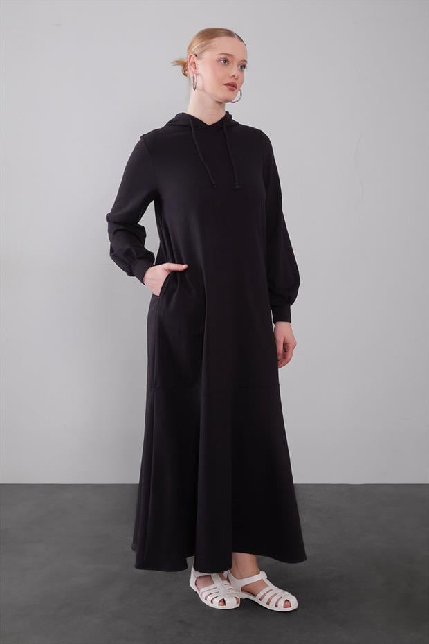 Siyah Kapuşonlu Gizli Cep Detaylı Elbise