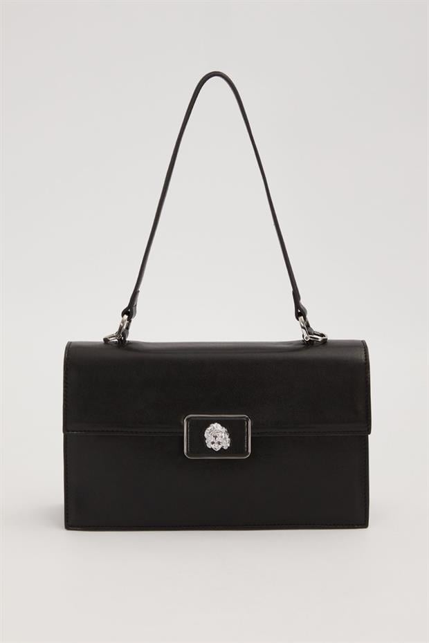 Siyah Kare Form Charm Detaylı Omuz Çantası