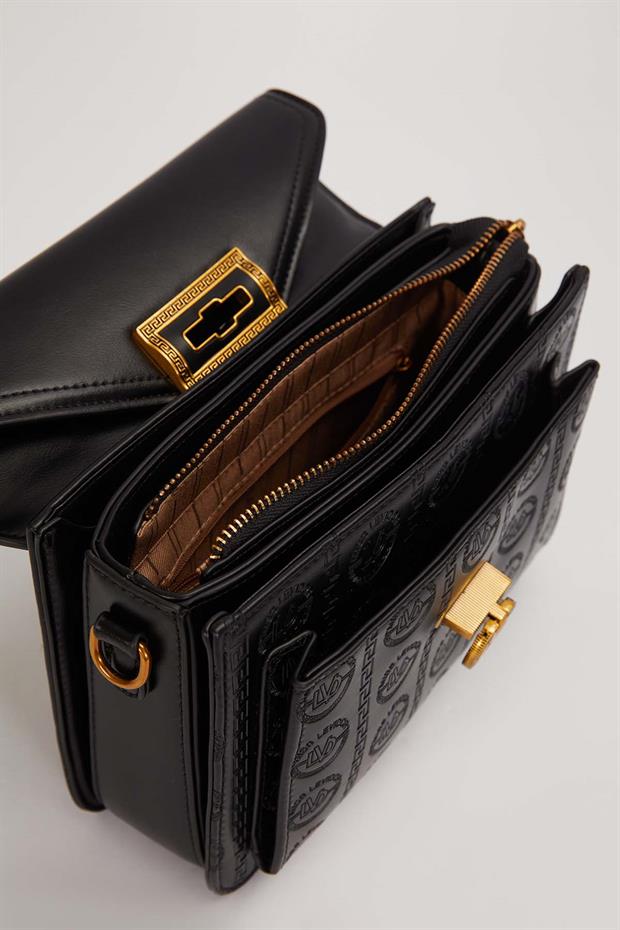 Siyah Kare Form El Çantası