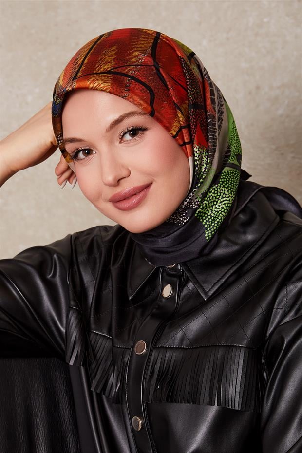 Siyah Karışık Benek Desen Twill İpek Eşarp