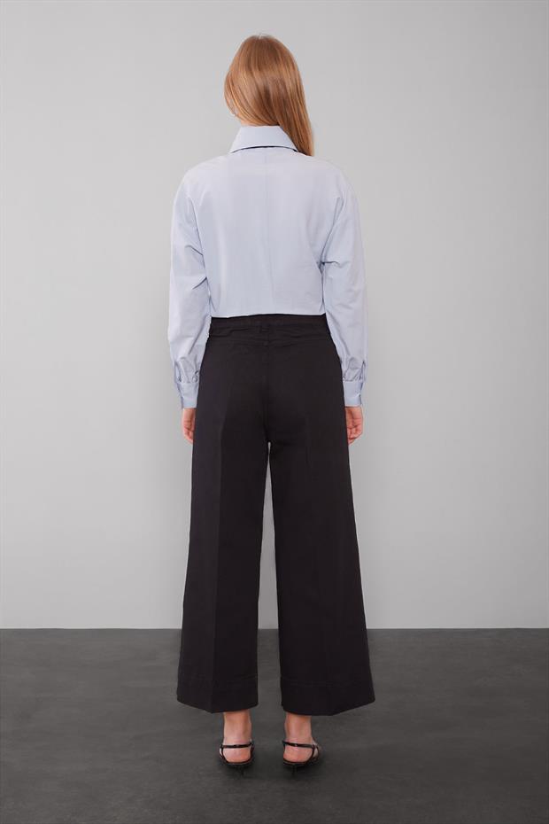 Siyah Katlı Paçalı Wideleg Pantolon