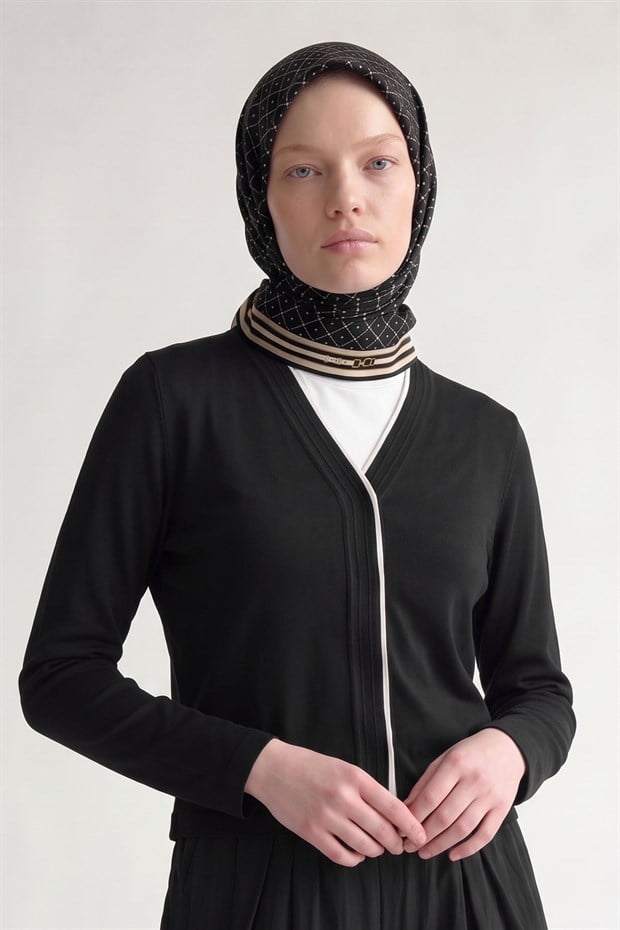 Siyah Kemer Detaylı Twill İpek Eşarp