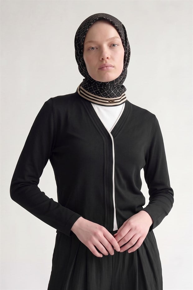Siyah Kemer Detaylı Twill İpek Eşarp