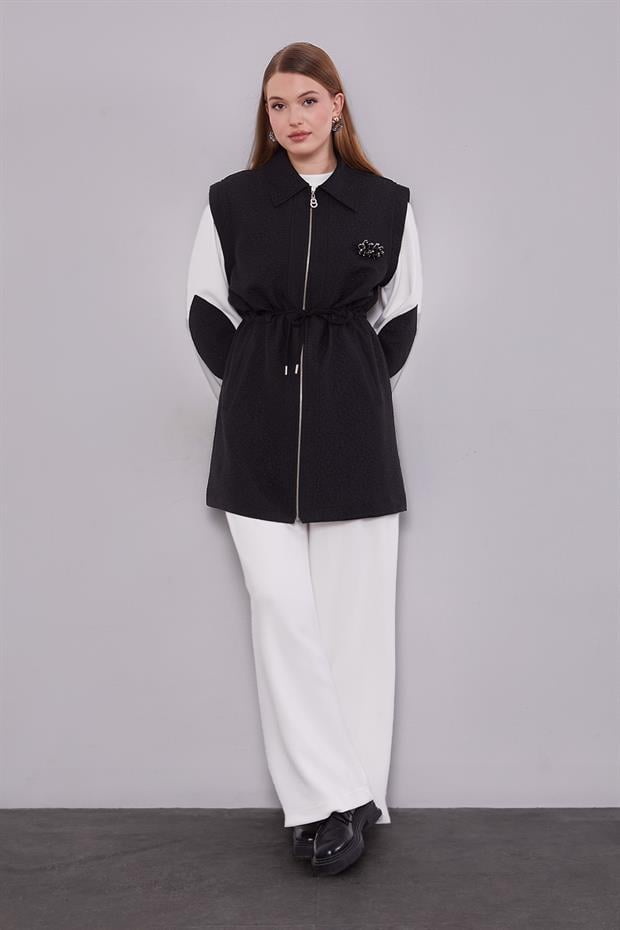 Siyah Kendinden Desenli Yelekli Üçlü Takım