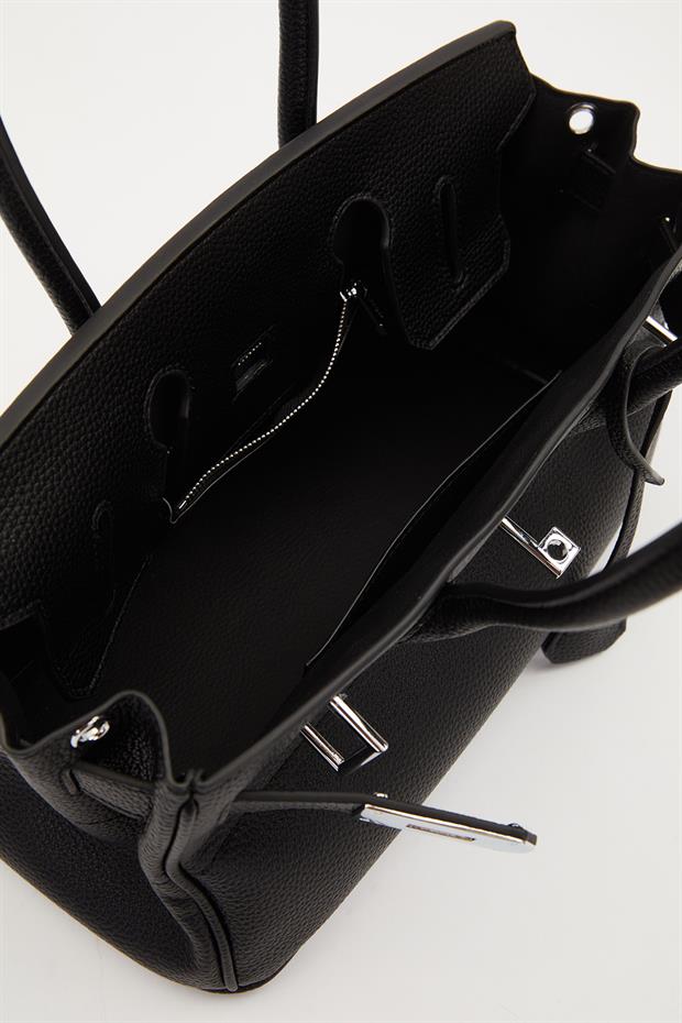Siyah Kilit Toka Detaylı El Çantası
