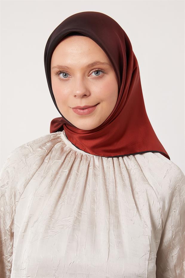 Siyah - Kırmızı Geçişli Twill İpek Eşarp