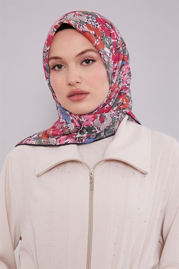 Siyah - Kırmızı Yonca Desen Soft Eşarp